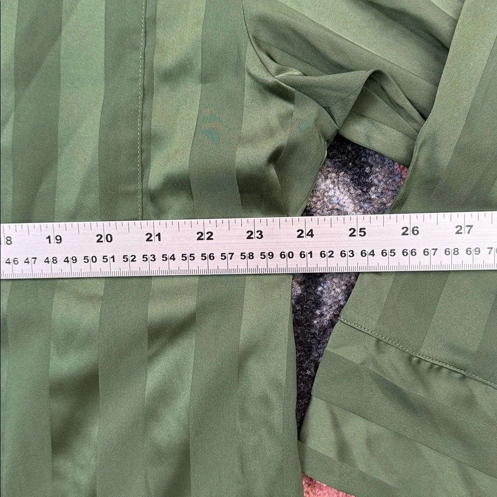 LONG SLEEVE BUTTON UP TOP - Picture 6 of 9